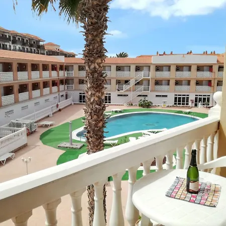 Apartment Beachside With Pool And Wi-fi
