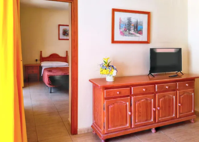 Beachside With Pool And Wi-fi Apartment Costa Del Silencio