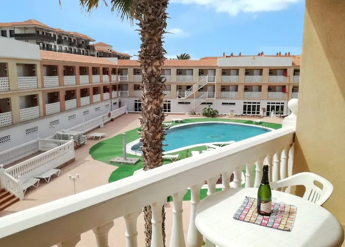 Apartment Beachside With Pool And Wi-fi